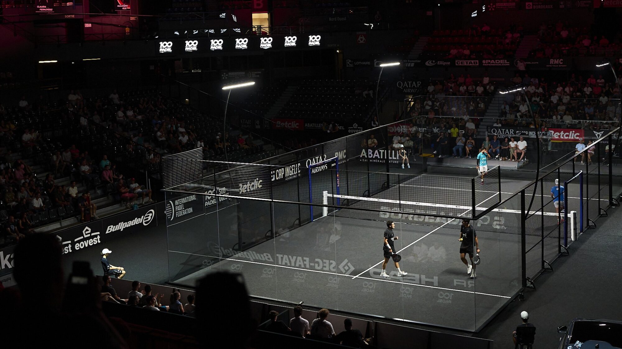 Pistes de padel 100% padel montage