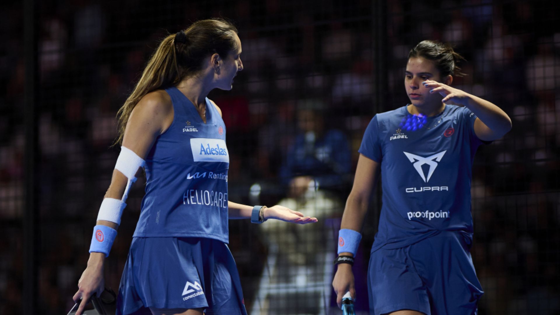 Rotterdam P1 - Mentre sacsejades, les núm. 1 mundials segueixen sent les patrons i s'apropen un 3r títol consecutiu